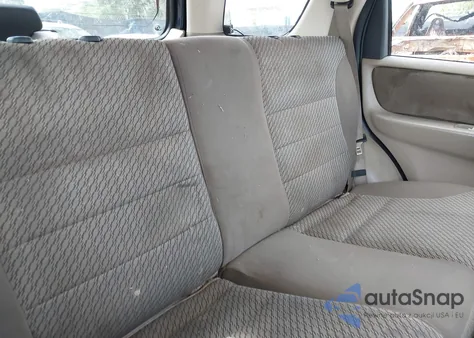 2003 Ford Escape Xlt from USA, damaged, VIN 1FMYU93193KB76369